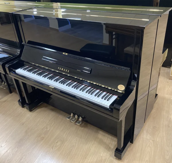 Yamaha U3H 1819638
